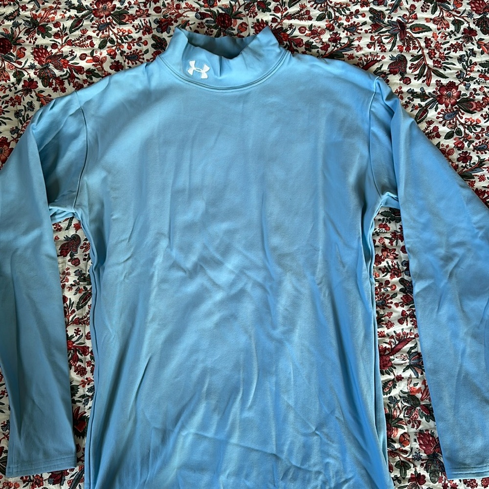 Women’s large Under Armour top
